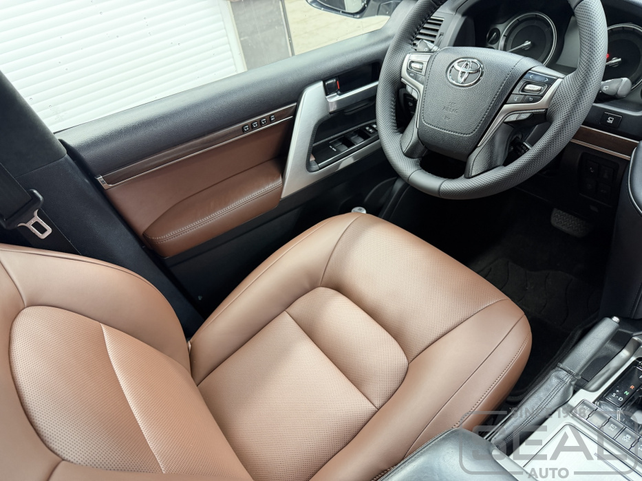 Toyota Land Cruiser 200 Перетяжка руля| Автоателье СеалАвто | Москва