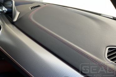 BMW 5-series G30 Перетяжка торпедо и панелей дверей