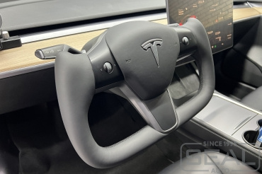Tesla Model 3 Перетяжка руля и клаксона