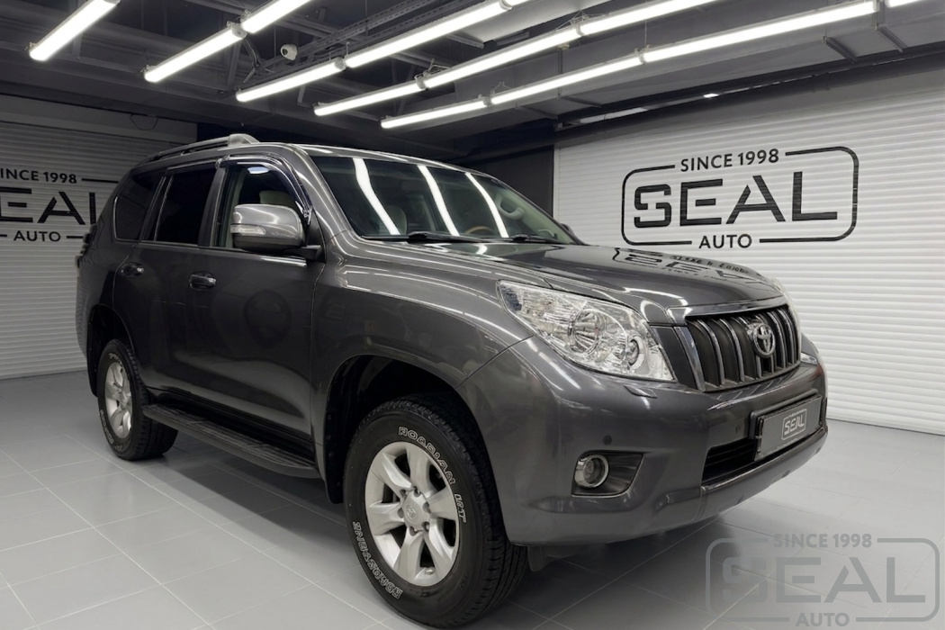 Toyota Land Cruiser Prado 150 в автоателье СеалАвто на замене напольного покрытия