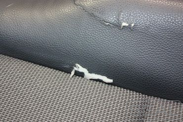 Mercedes C-klasse Ремонт кожаной обивки