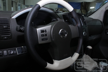 Nissan Pathfinder II Перетяжка руля и ручки