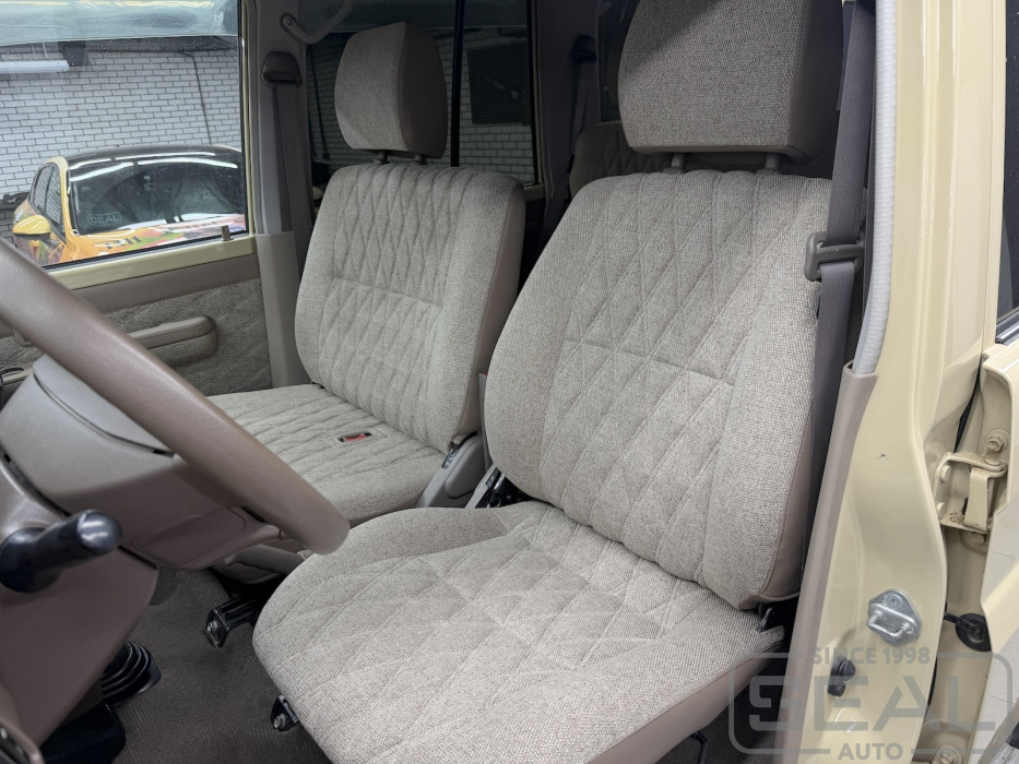 Toyota Land Cruiser 70 Перетяжка автомобиля| Автоателье СеалАвто | Москва