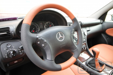 Mercedes C-klasse W203 Перетяжка руля и ручки КПП