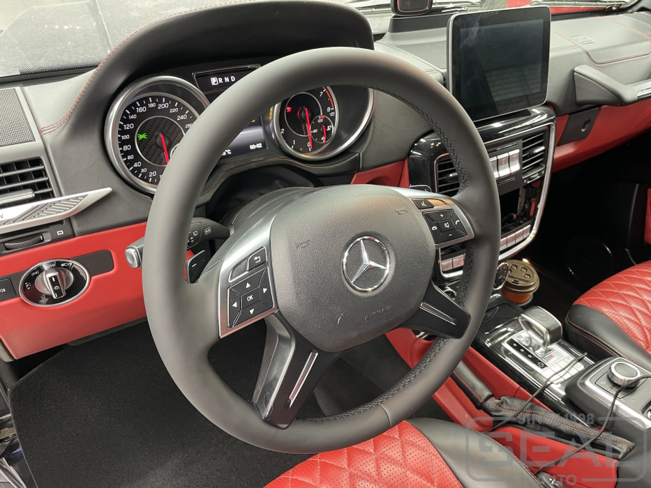 Перетяжка руля Mercedes-Benz G-class III (W465) натуральной кожей в Москве.
