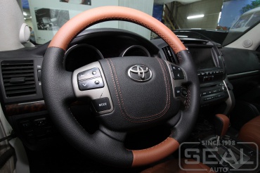 Toyota Land Cruiser 200 Перетяжка руля и клаксона