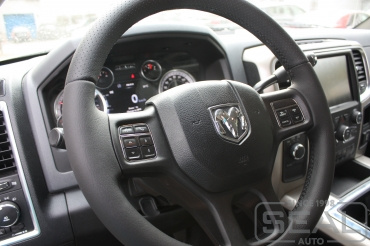 Dodge RAM Перетяжка кожей руля