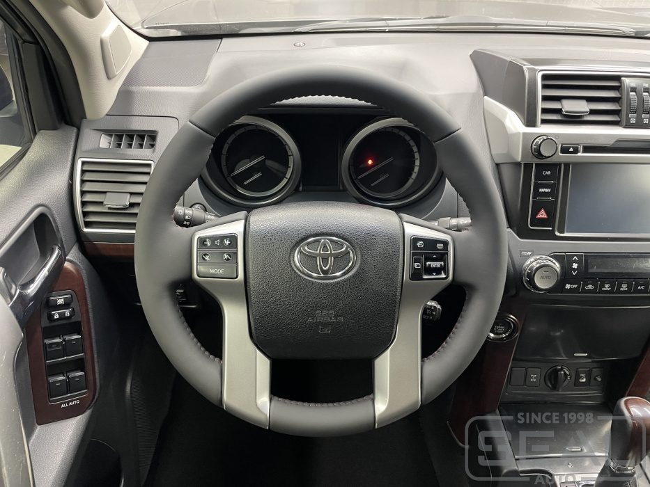 Toyota Land Cruiser Prado 150 Перетяжка руля| Автоателье СеалАвто | Москва