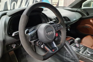 Audi RS Перетяжка руля и клаксона