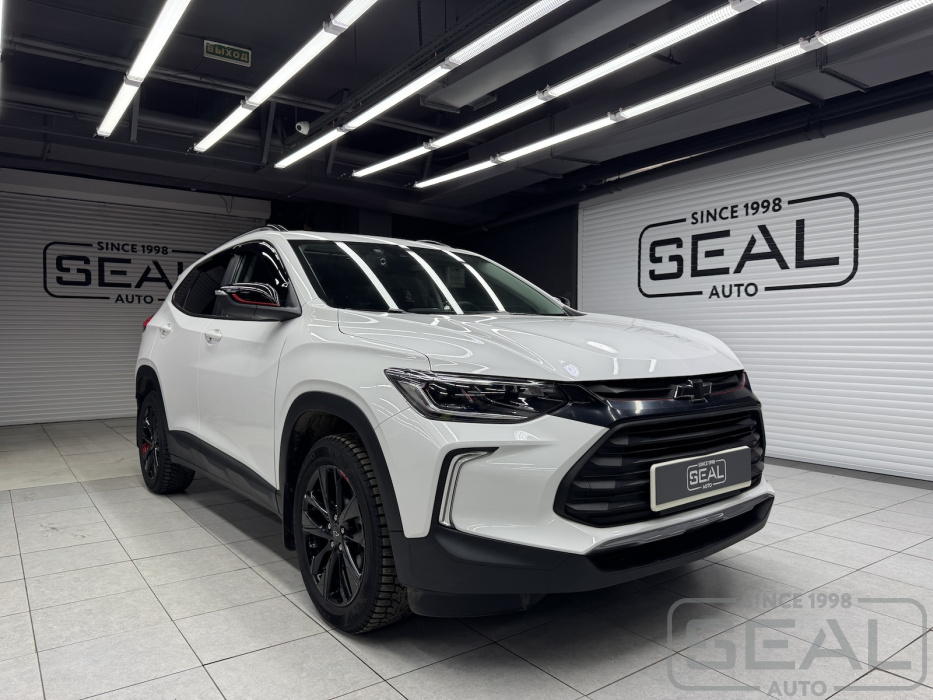 Chevrolet Tracker в процессе установки подогрева сидений в Сеалавто