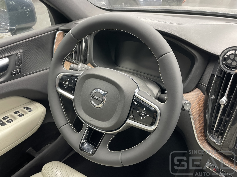 Volvo XC60 Перетяжка руля кожей | Автоателье СеалАвто | Москва
