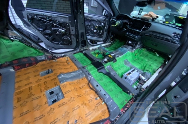 Dodge Durango Шумоизоляция автомобиля