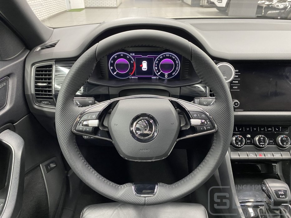 Кожаный руль для Skoda Kodiaq.