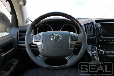 Toyota Land Cruiser 200 Перетяжка руля