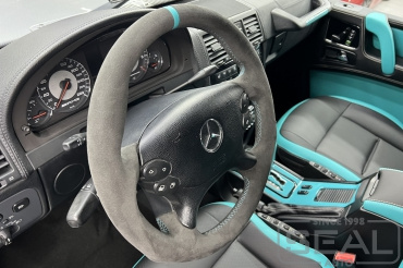 Mercedes Gelandewagen Перетяжка руля из Алькантары с меткой