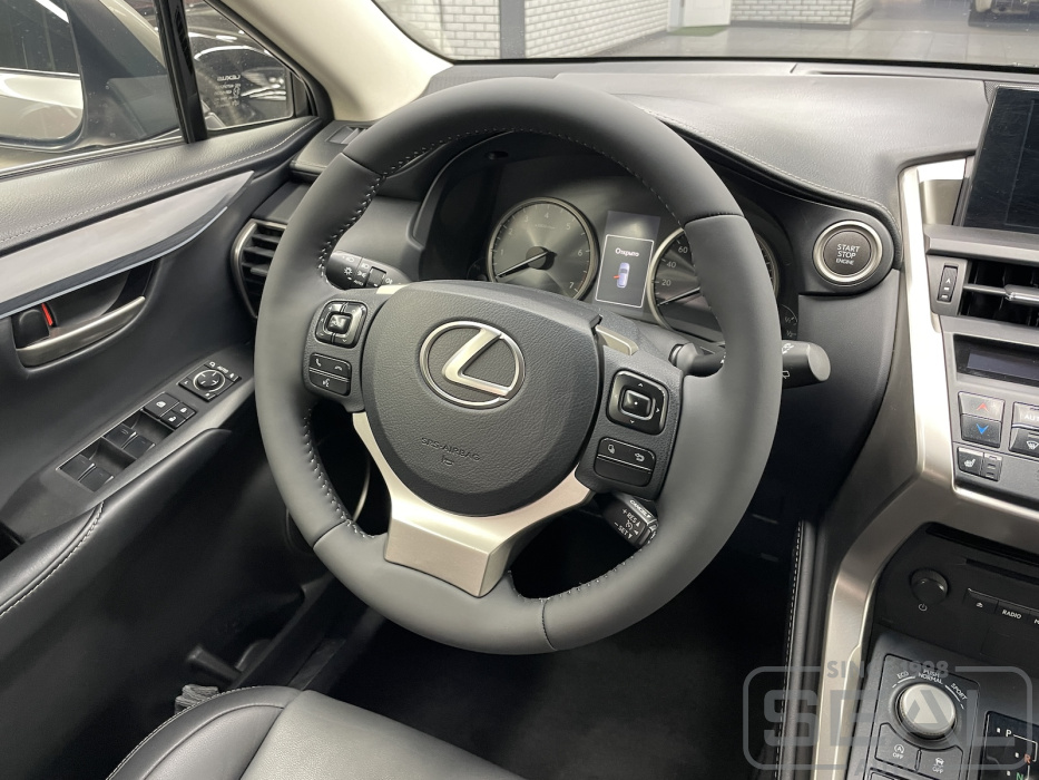 Lexus NX Перетяжка руля и ручки кпп| Автоателье СеалАвто | Москва