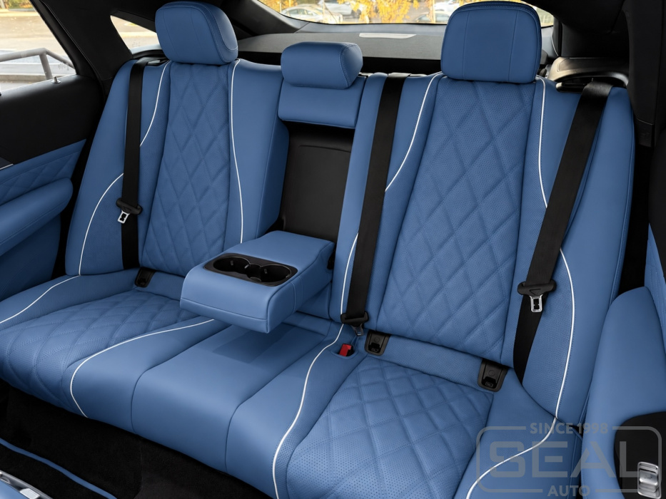 Перетяжка задних сидений Mercedes GLE кожей Nappa Porsche Maritimblau