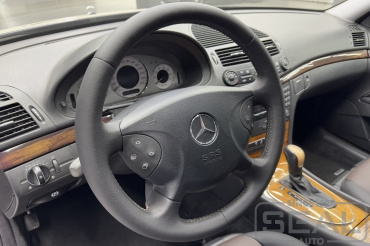 Mercedes E-klasse Перетяжка руля 