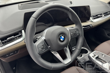 BMW X1 Установка подогрева и перетяжка руля