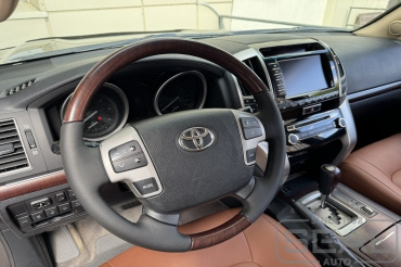Toyota Land Cruiser 200 Перетяжка руля