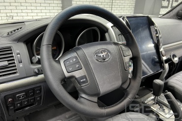 Toyota Land Cruiser 200 Перетяжка руля, клаксона и ручек