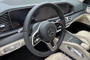 Mercedes GLS    