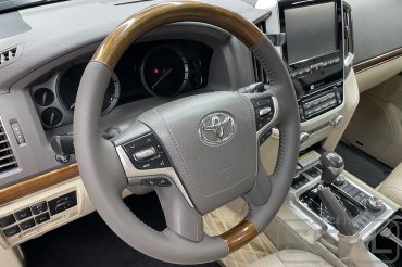 Перетяжка руля Toyota Land Cruiser 200 в Автоателье СеалАвто 