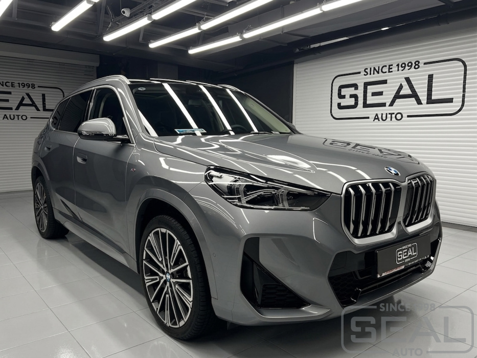 BMW X1 в студии СеалАвто для установки подогрева руля и сидений