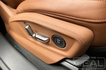  Перетяжка боковых фальш панелей кресел