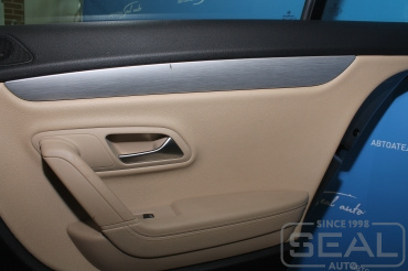 Volkswagen Passat CC Перетяжка дверных карт