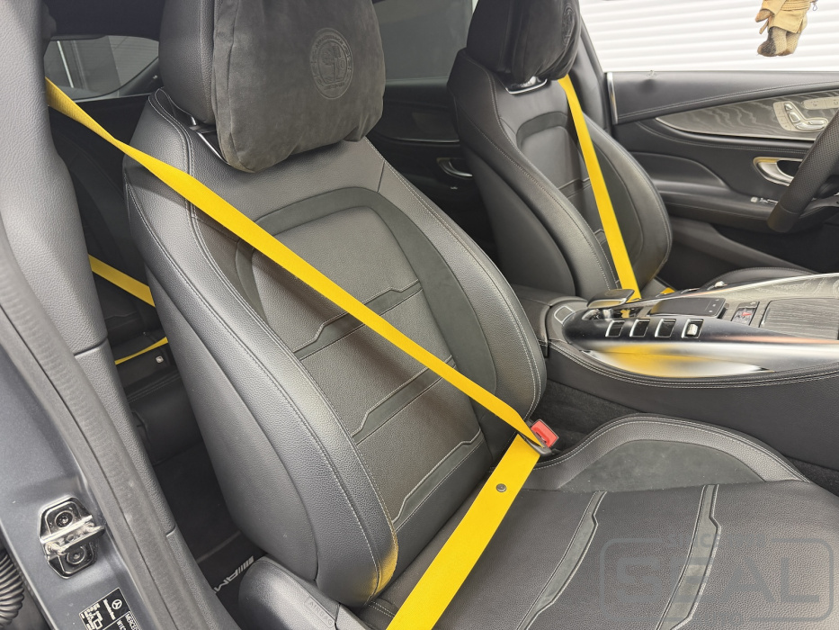 Mercedes AMG GT Ремни безопасности и подушки из алькантары| Автоателье СеалАвто | Москва