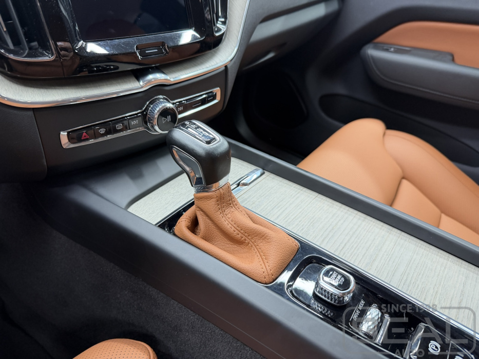 Volvo XC60 Перетяжка салона