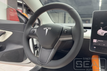 Tesla Model 3 Перетяжка руля 