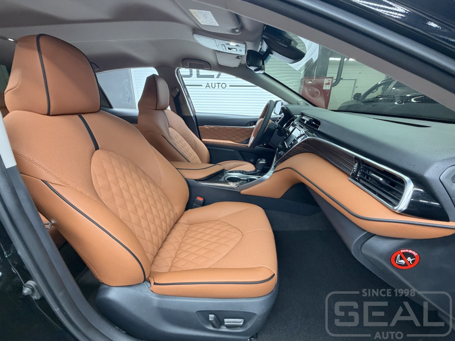 Toyota Сamry XV70 Перетяжка панелей торпедо| Автоателье СеалАвто | Москва