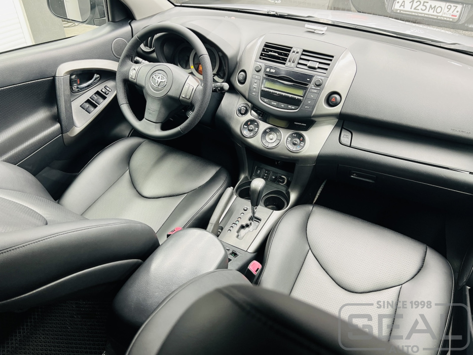 Toyota RAV 4 Перетяжка салона